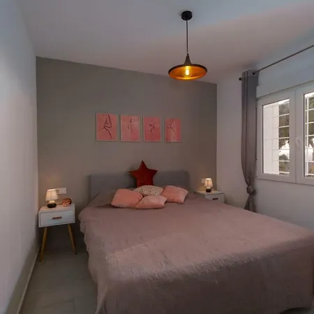 Апартаменты Edificio Thader - *